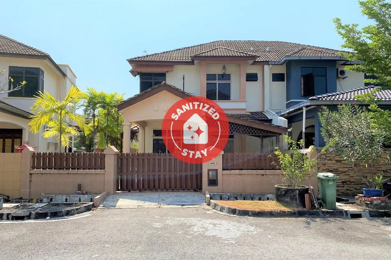 Oyo Home 90199 Homely&Cozy House Batu Feringgi