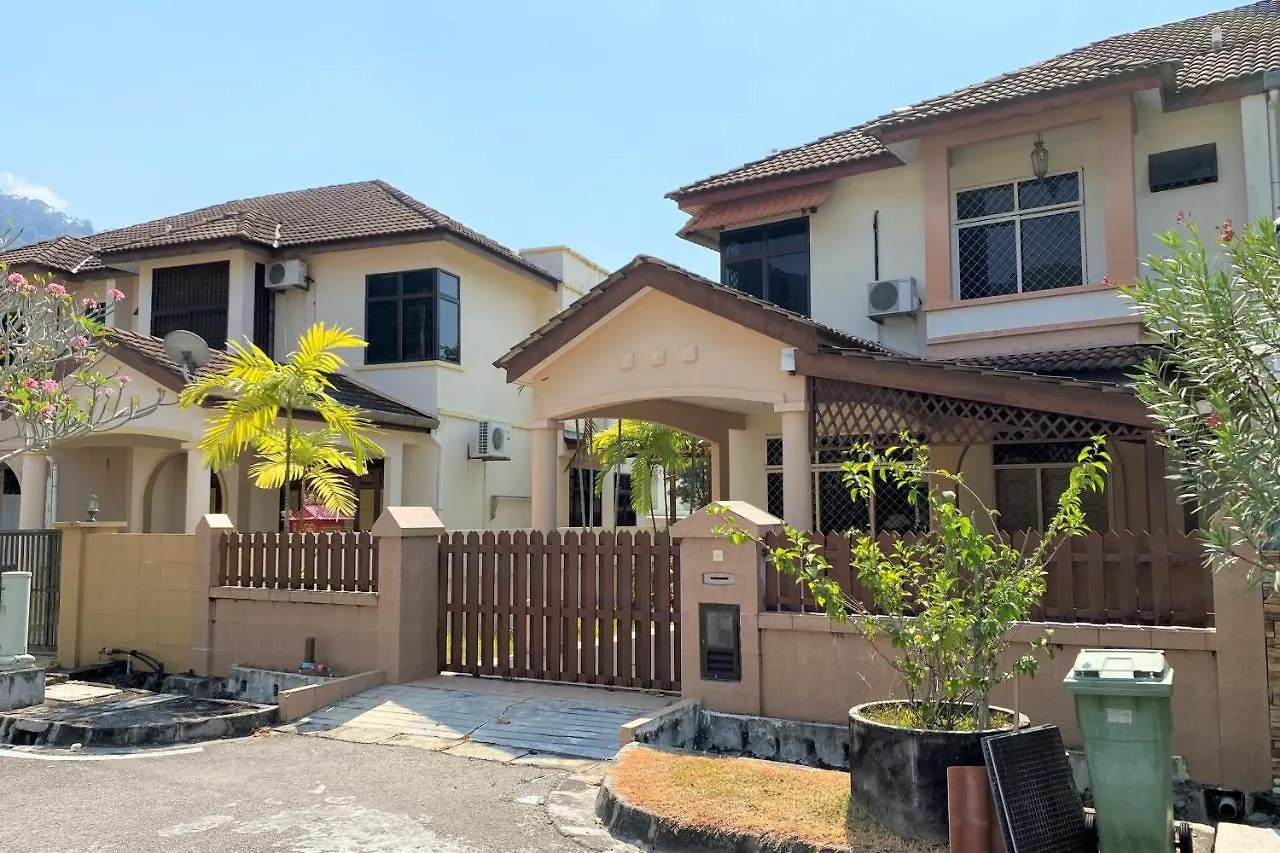 Oyo Home 90199 Homely&Cozy House Batu Feringgi