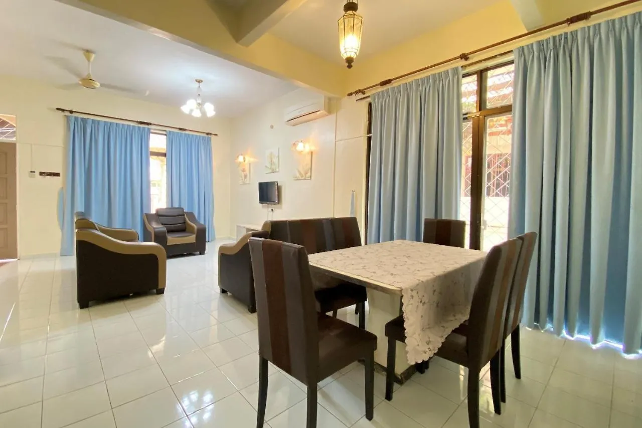 Oyo Home 90199 Homely&Cozy House Batu Feringgi