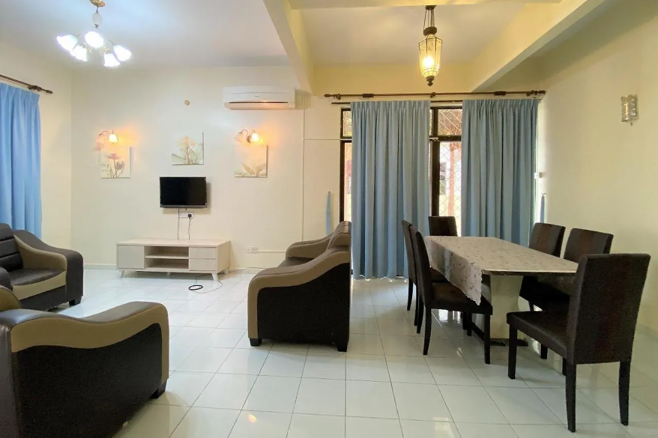 Oyo Home 90199 Homely&Cozy House Batu Feringgi